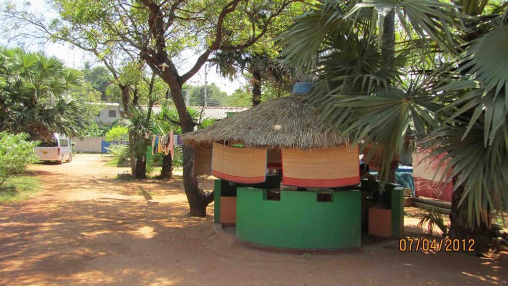 Amila Guest Hotel Trincomalee Eksteriør billede