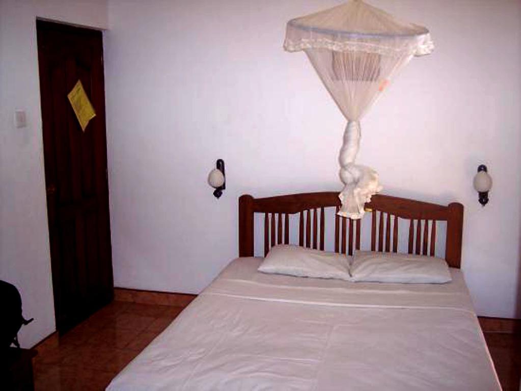 Amila Guest Hotel Trincomalee Eksteriør billede