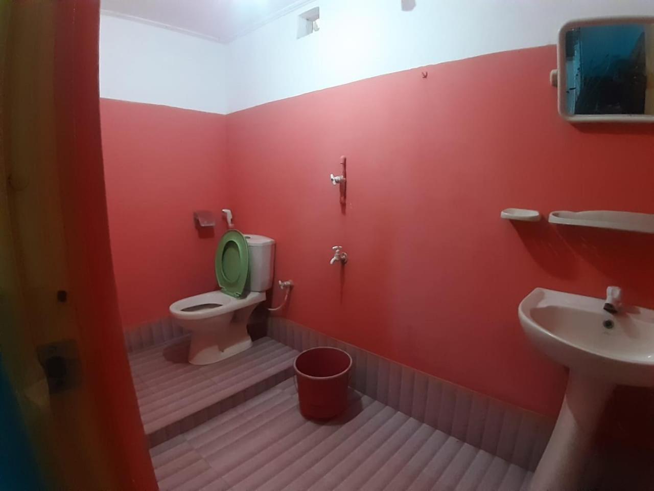Amila Guest Hotel Trincomalee Værelse billede
