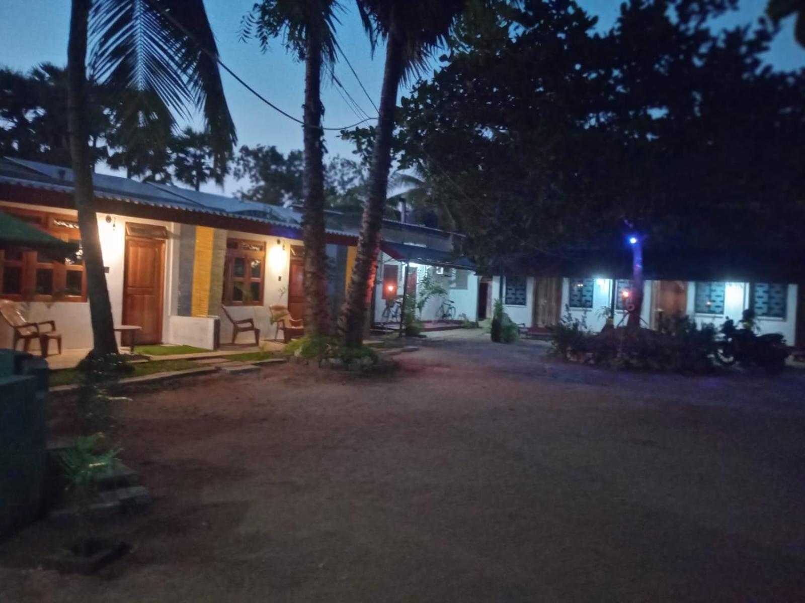Amila Guest Hotel Trincomalee Eksteriør billede